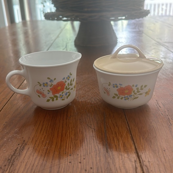 Corelle Other - Corelle by Corning Wildflower sugar & creamer set